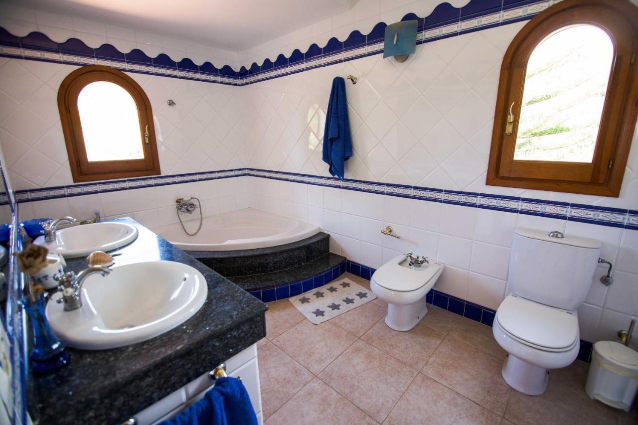 Villa Ca Na Vinya Cala Tarida  Ngoại thất bức ảnh